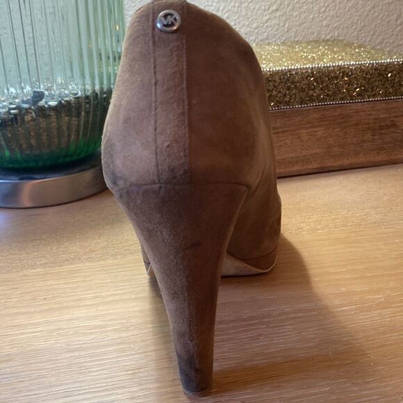 Michael Kors Tan Suede Heels Booties. Leather Size 9 Ankle Boot - Picture 12 of 16